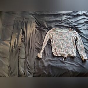 girl large gray leggings and gray pink camo ribbed long sleeve